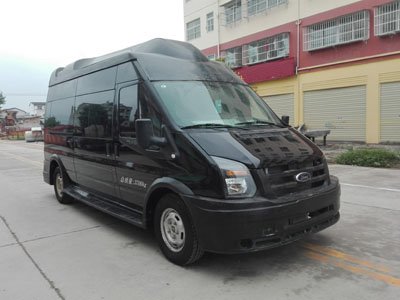 程力威牌CLW5040XSWJ5型商務(wù)車