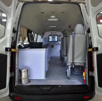 程力威牌CLW5030XDWJ5型流動服務(wù)車