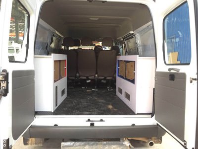 程力威牌CLW5045XDWJ5型流動(dòng)服務(wù)車