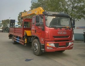 程力威牌CLW5167JSQN5型隨車起重運(yùn)輸車隨車吊