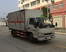 程力威牌CLW5040XDGJ5型毒性和感染性物品廂式運輸車