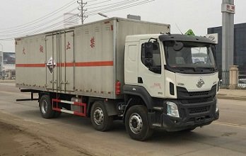程力威牌CLW5251XFWL5型腐蝕性物品廂式運輸車