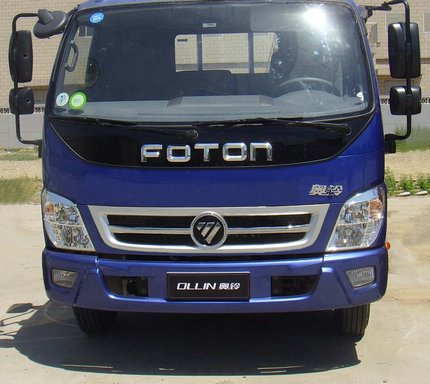 程力威牌CLW5082XRYB5型易燃液體廂式運(yùn)輸車(chē)