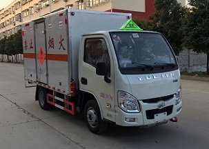 程力威牌CLW5032XRYSH5型易燃液體廂式運輸車