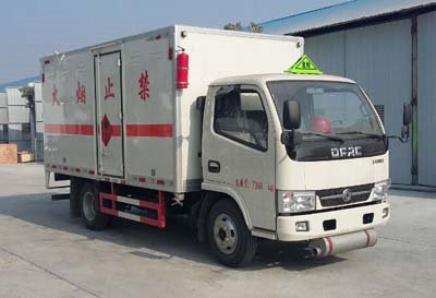 程力威牌CLW5075XRY5型易燃液體廂式運輸車