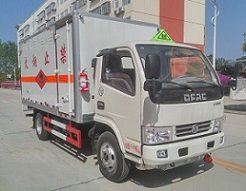 程力威牌CLW5046XRYE5型易燃液體廂式運輸車