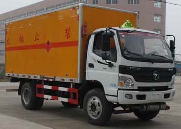 程力威牌CLW5122XRQB5型易燃?xì)怏w廂式運(yùn)輸車(chē)