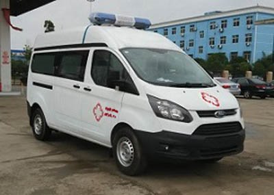 程力威牌CLW5030XJHJ5型救護(hù)車