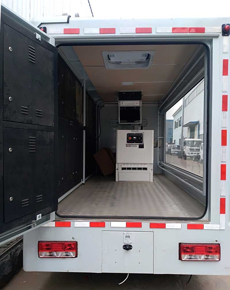 程力威牌CLW5040XXCB5型宣傳車