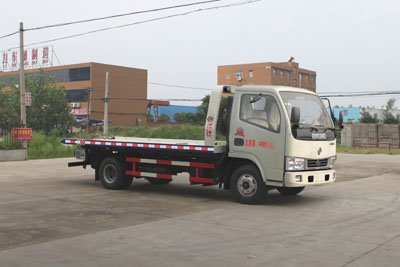 程力威牌CLW5041TQZ5型清障車