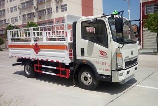 程力威牌CLW5044TQPZ5型氣瓶運輸車