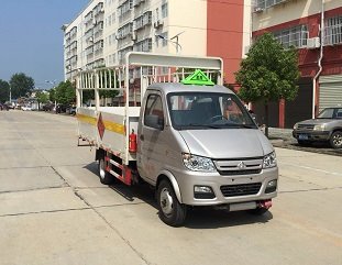 程力威牌CLW5030TQPSC5型氣瓶運輸車