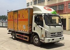 程力威牌CLW5041XQYB5型爆破器材運(yùn)輸車
