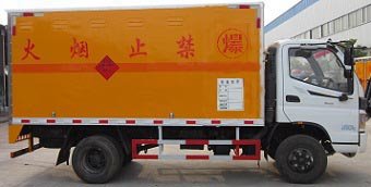 程力威牌CLW5080XQYB5型爆破器材運(yùn)輸車(chē)