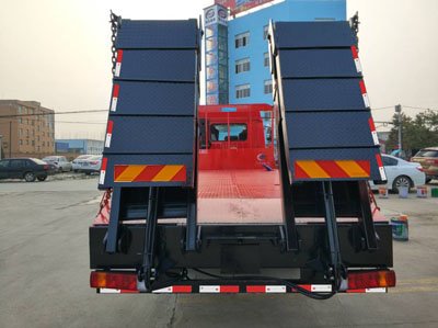 程力威牌CLW5162TPBC5型平板運(yùn)輸車