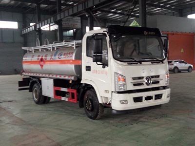 程力威牌CLW5141GYYE5型運油車