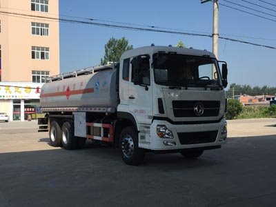 程力威牌CLW5252GYYD5型運(yùn)油車