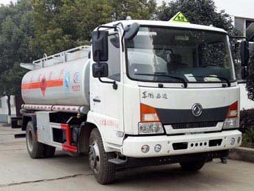 程力威牌CLW5140GJYE5型加油車