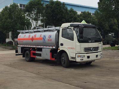 程力威牌CLW5115GJYD5型加油車
