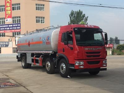 程力威牌CLW5250GJYC5型加油車