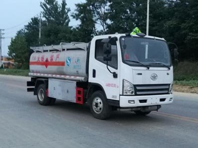 程力威牌CLW5081GJYC5型加油車(chē)