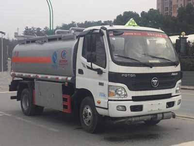 程力威牌CLW5081GJYB5型加油車