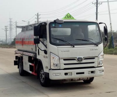 程力威牌CLW5081GJYST5型加油車