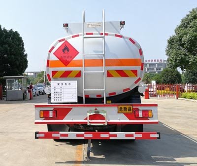 程力威牌CLW5161GJYST5型加油車