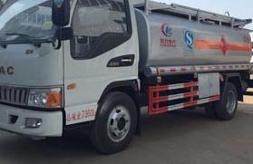 程力威牌CLW5070GJYH5型加油車