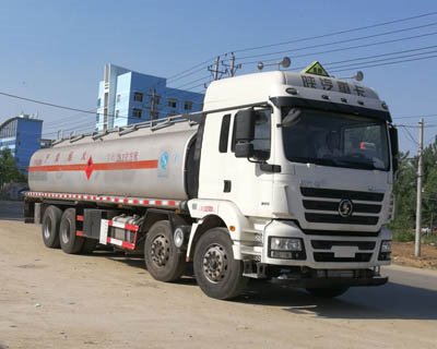 程力威牌CLW5320GYYLS5型鋁合金運(yùn)油車