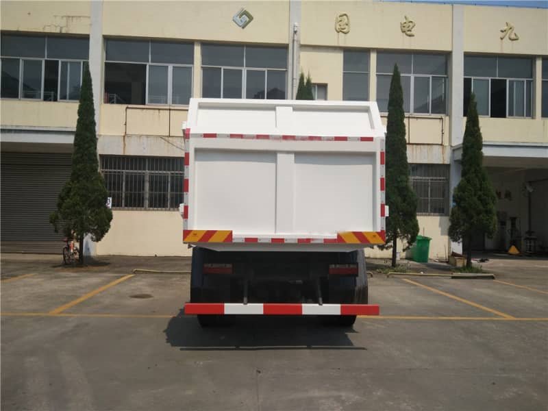 東風(fēng)專底12方對接式垃圾車
