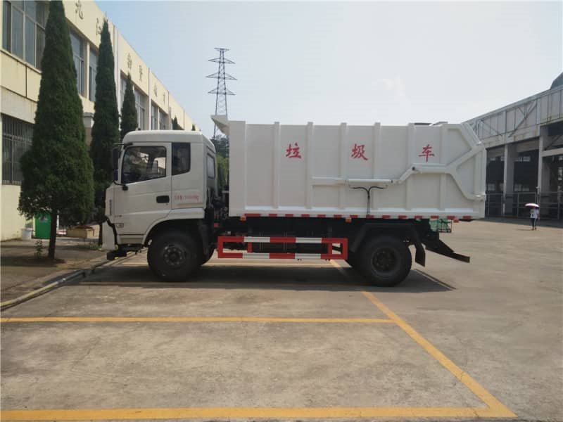 東風(fēng)專底12方對接式垃圾車