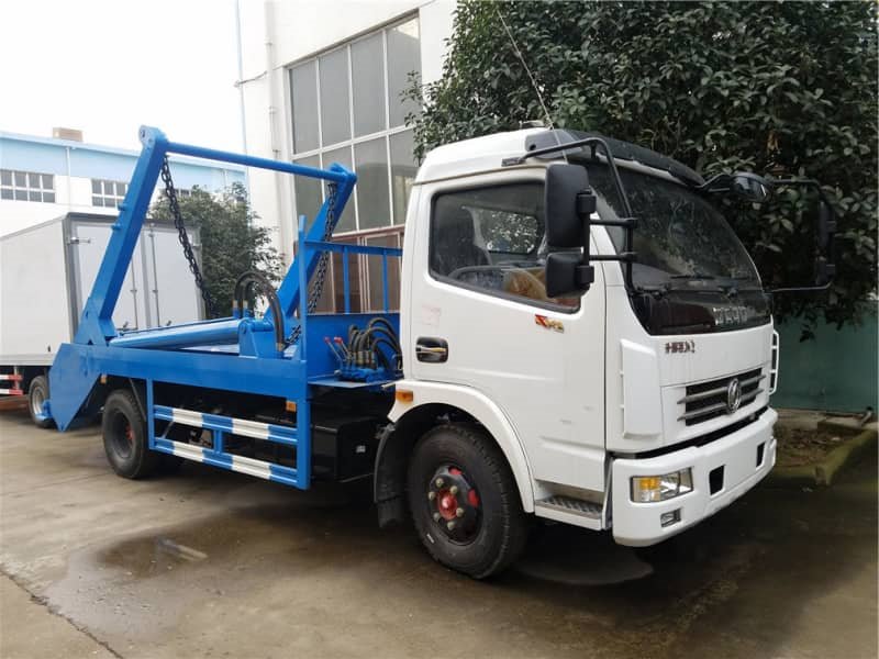 東風(fēng)大多利卡擺臂垃圾車（8方）