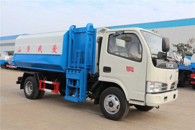 東風(fēng)多利卡掛桶垃圾車（5方）
