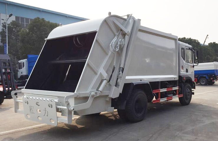 東風(fēng)145壓縮式垃圾車