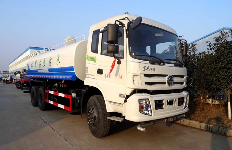 東風(fēng)特商18噸灑水車