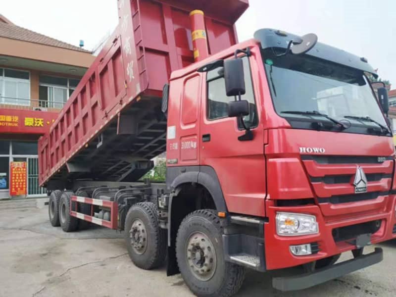 豪沃國二7.8米自卸車可出口