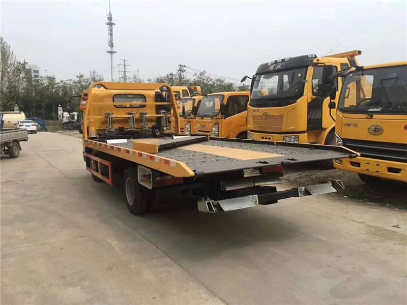 解放虎V藍(lán)牌一拖二清障車