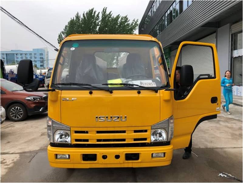  慶鈴五十鈴藍(lán)牌一拖二清障車