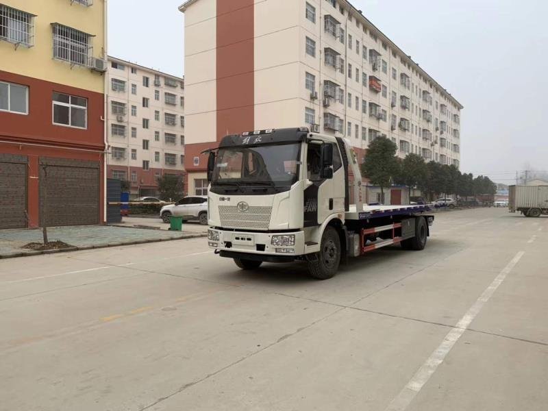 解放4.5米軸距帶臥黃牌一拖二