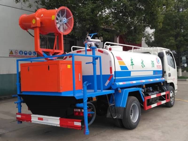 多功能綠化噴灑車一車多用
