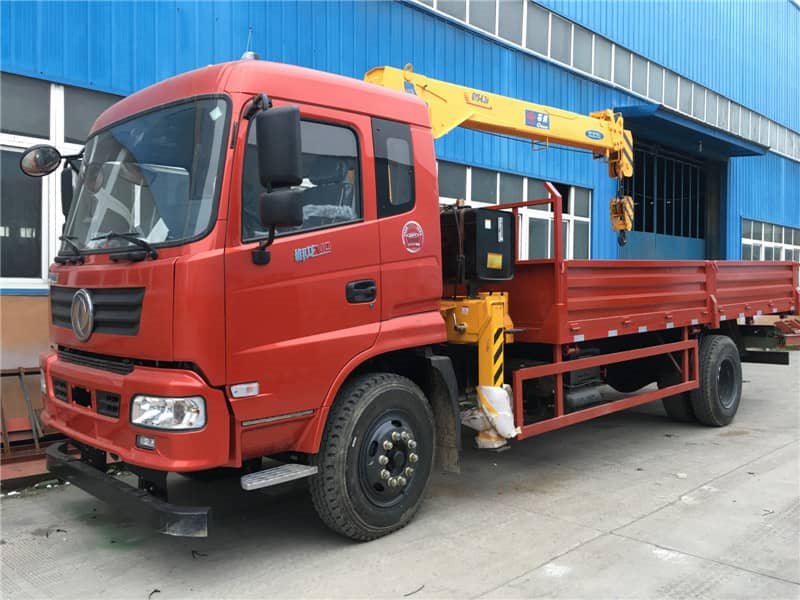 東風(fēng)6.3噸隨車吊