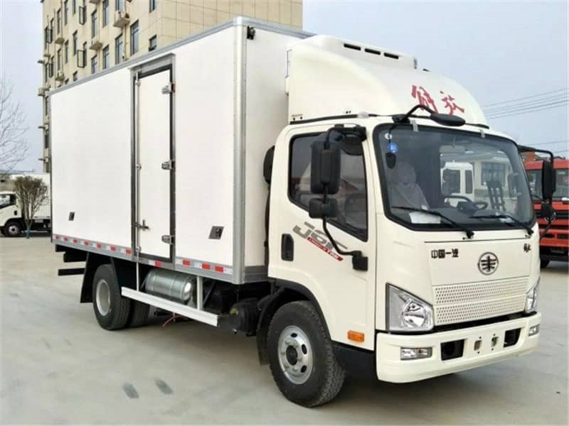 驚爆！小型冷藏車2020將實行駕駛證“年審新規(guī)”你怎么看？