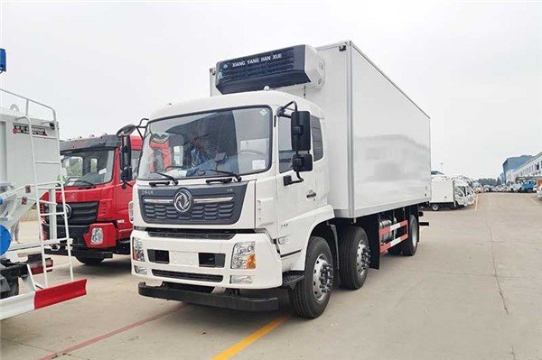 東風天錦國六新款8.6米冷藏車多少錢一臺？