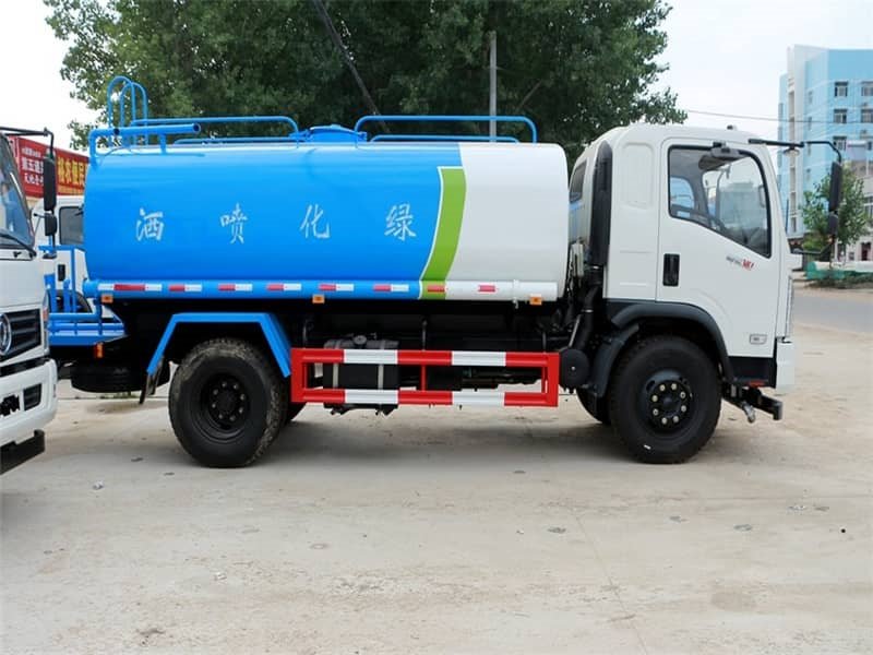 東風(fēng)11噸灑水車