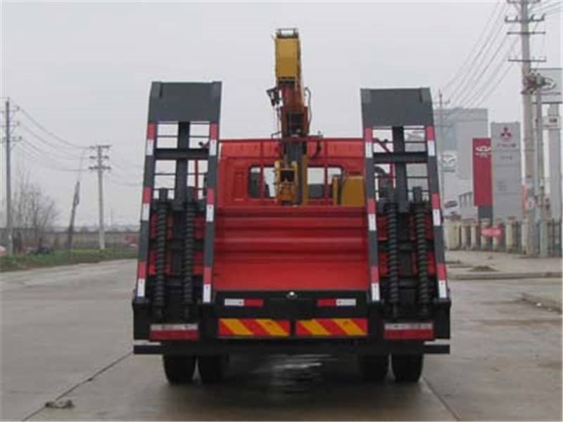 東風(fēng)天龍前四后八14噸隨車吊