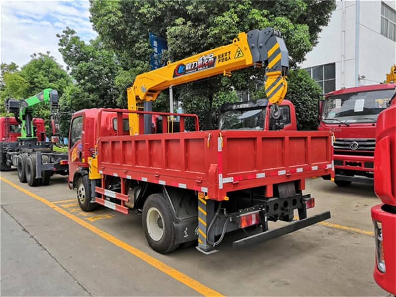 程力重汽5噸隨車吊
