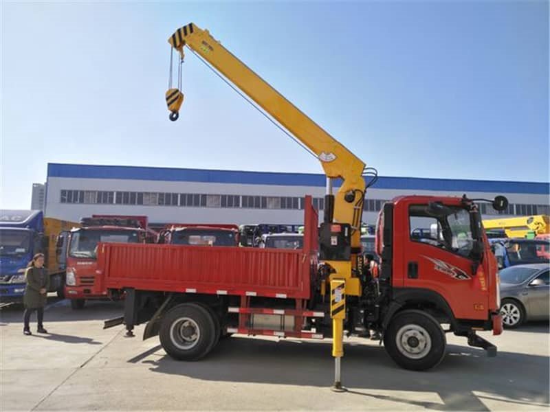 重汽王牌4噸隨車吊