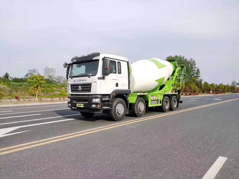 汕德卡12方水泥攪拌車多少錢