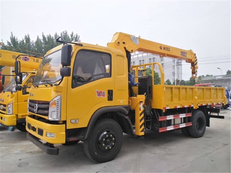 新飛工6.3噸四節(jié)臂隨車吊